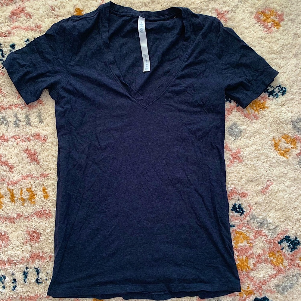 Lululemon v-neck shirt